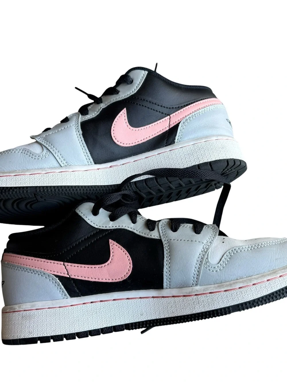 Nike Air Jordan 1 Low GS “Light Iron Ore Arctic Punch” – Size 5Y